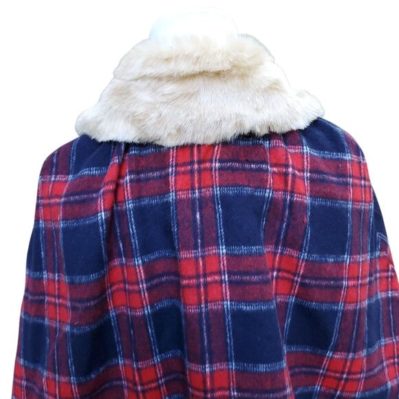 Janie and Jack the Tartan Holiday Cape Red Blue Plaid Faux Fur Collar Sz 7-8 - Picture 10 of 14